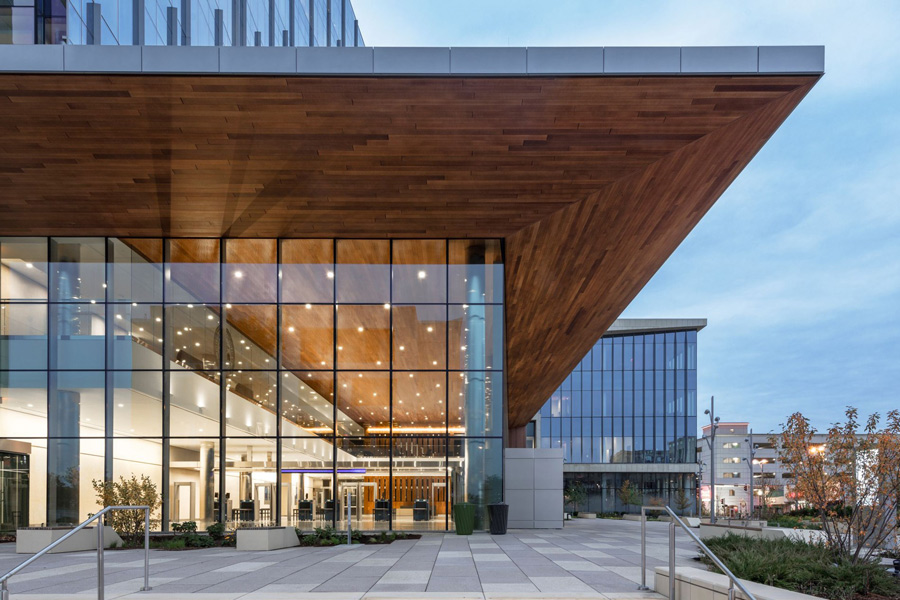 photo of Will County Courthouse exterior ground floor entrance