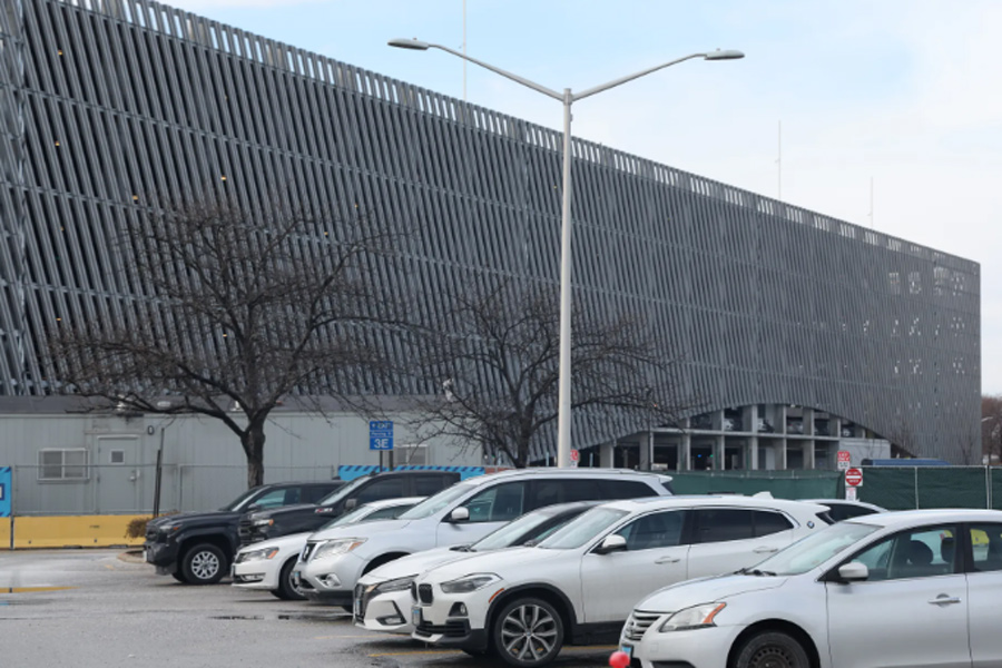 The exterior of the O’Hare Terminal 5 Parking Garage